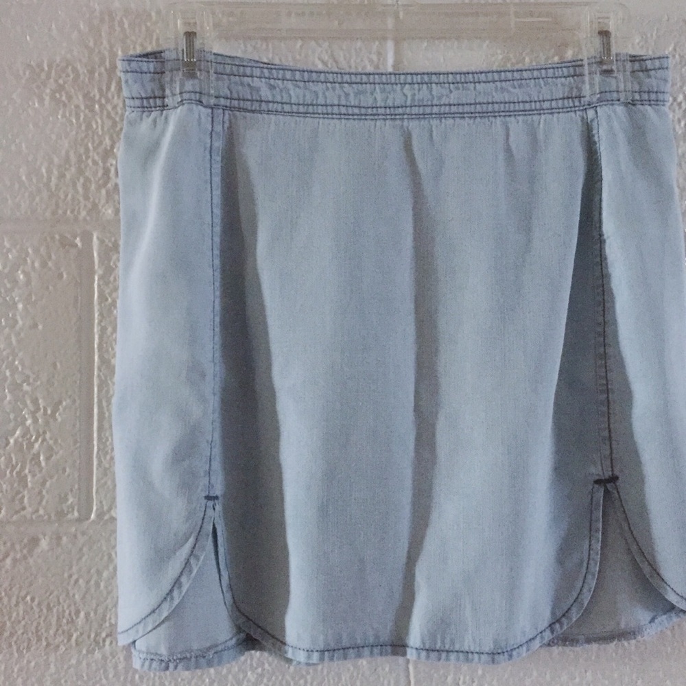 BDG Urban Outfitters Scalloped Denim Skirt